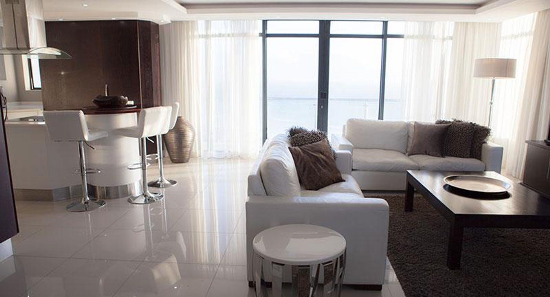 2 Bedroom Property for Sale in Bloubergrant Western Cape